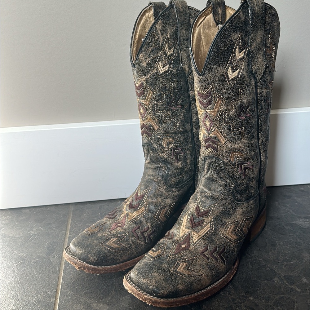 Circle G Tan Leather Cowboy Boots